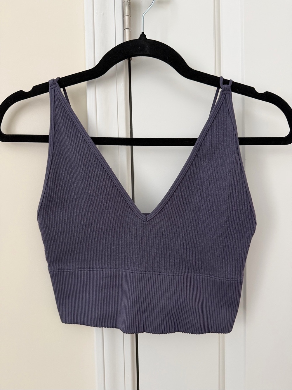 Gilly Hicks Ribbed V-Neck Tank Top in Dusty Purple